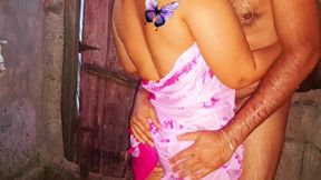 නානවෙලේ කෙල්ල ආවා පයිය උරලා සැප දීලා කැරි බිලා ගියා,Asian sexy couple fucking,bathroom sex in sri la