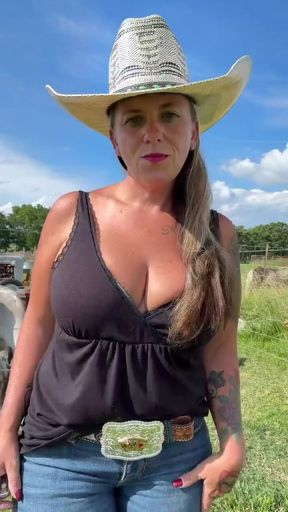 Woman in cowboy hat