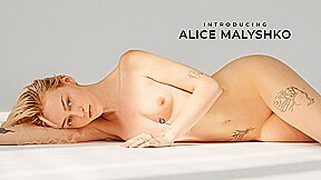 Introducing Alice Malyshko - SuperbeModels