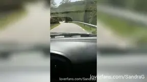 ¿Creíais que me había retirado? Aquí Sandra G, dando más guerra que nunca 😈 😈 En mitad de la carretera nos puede el calentón, y acabamos follando a lo bestia... ¿Queréis ver el vídeo completo, y 200…
