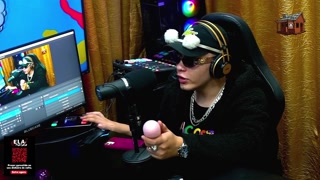 Didy Reis was completely naked on the Podcast, how delicious - Pápum no Barraco!/Ela Manda