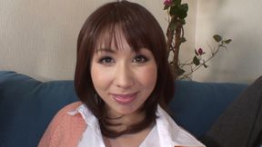 Fresh Asian MILF learns threesome secrets