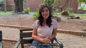 I found a delicious Latin teen girl with big ass on the streets of Medellin