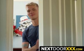 NextDoorXXX.com - Blond jock barebacks athletic gay deeply and raw