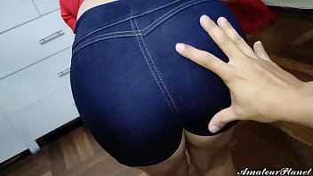Mi Hermanastra peque&ntilde_a me muestra como le queda su Nuevo Short Jean