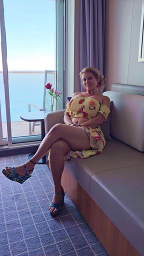 VOYEUR Mommy showing her BIG TITS on her Cruise Ship Balcony after Stripping in her Cabin