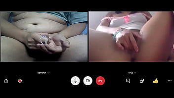 Masturbandonos por videollamada hasta llegar al orgasmo | DarkGameSex