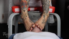 Goddess laughs as she uses slaves face as a foot scrub (Full HD 1080p MP4)