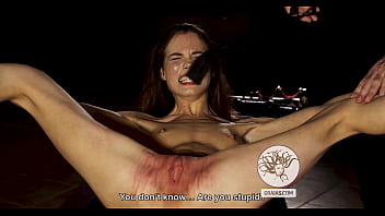 Slut's cunt bruised