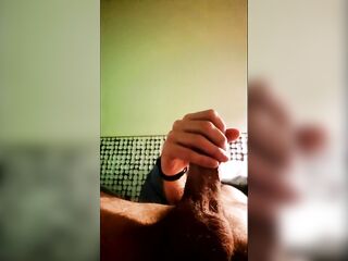 EDGING - mi sego e mi scopo il culo in hotel. Enorme sborrata