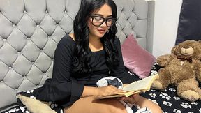 Hot MILF can't contain herself and dares to fulfill her fantasies