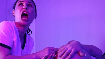 CORTES PRIMEIRO ANAL DA LIS XXX - VEJA A SUPER GOSTOSA PERDENDO A VIRGINDADE DO CUZINHO NAS MÃOS DA EMME WHITE
