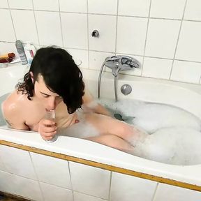 Suck dildo in bath