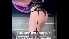 H&eacute_ coucou les loulous !! Bonne journ&eacute_e moi je visite des shops !! @Swame off