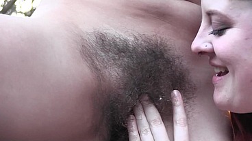 She invited him over to introduce him to the neighborhood, and her wet pussy at the same...
