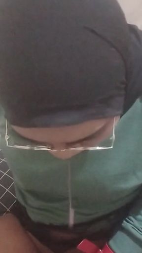 Asian Hijab Shemale Jerking off Her Dick