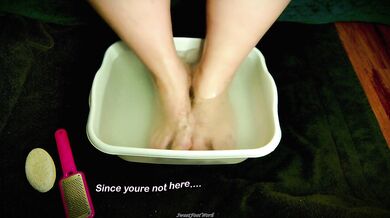 Worship my big bare feet while I do my pedicure footbath