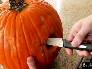 That babe caught her stepbrother banging a pumpkin