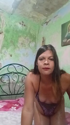 Emerald trans passive masturbation with vegetables in the ass