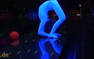 -01 contortion bowling