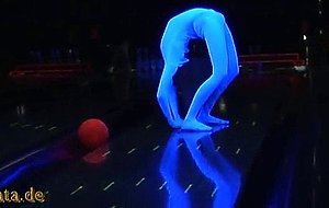 -01 contortion bowling