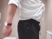 オナニー 公衆トイレ プリケツ 射精