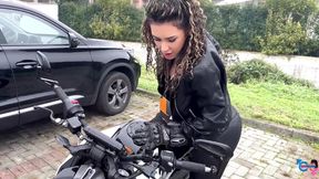 No in the Pussy No It's Betrayal... Put It in My Ass! Italian Girl Thanks Me for Helping Getting Fucked