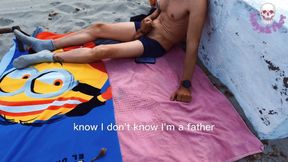 Exhibitionist: This Is How a Blowjob Is Done on the Public Beach,happy Ending