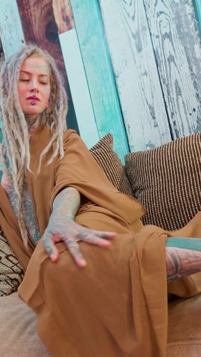 Alternative Dreadhead in High Heels Fucks Bwc, Anal Gapes, Facial