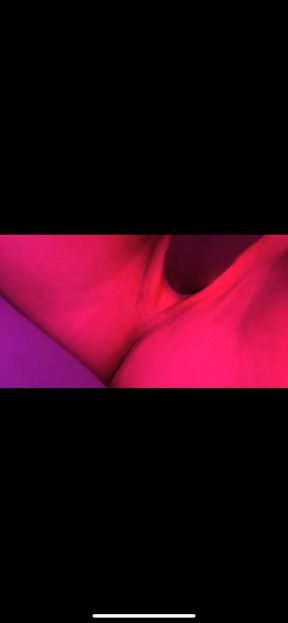Using my vibrator to make me cum