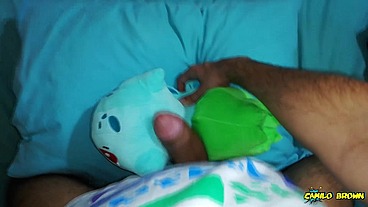 Fucking my bulbasaur plush until I cum all over it - Camilo Brown