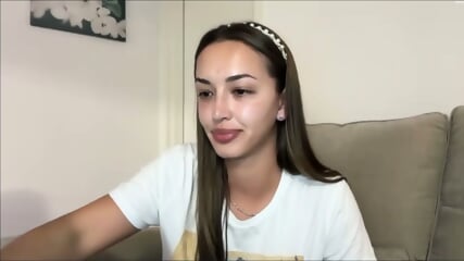 Hot Latina a56d4fh6gdh87,66jk132kl-135ky