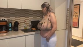 BBW housewife cums