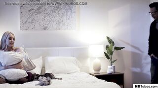 Therapist gets into trouble with a wounded MILF - Aaliyah