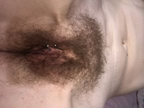 Hot Happy Hippy Hairy Stepmom Uses Fav Toy to Have an Epic Wank but Was so Fucking Horny She Forgot to Set up Properly