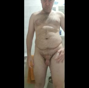 I'm completely naked in the bathroom