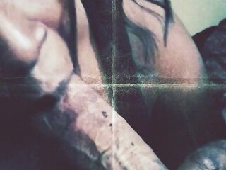 Let The Slut Work 'em Lips(large lip weenie sucking)