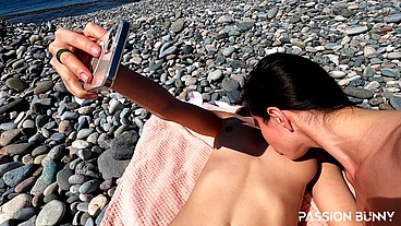 Two hot girl enjoy selfie risky masturbation on beachside and play with tight pussyes - PassionBunny and GoldTeachers
