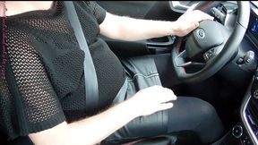 sexy frivol im auto ** crossdresser **