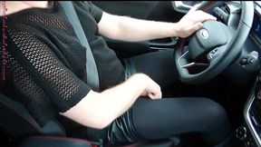 sexy frivol im auto ** crossdresser **