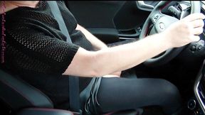 sexy frivol im auto ** crossdresser **