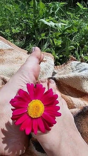 Country Wife Teases Dick with a Feet and Flower