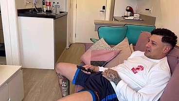 eu e meu padrasto fodendo o gordinho no pelo