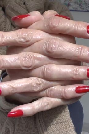 Feel My Fingernail on Your Chest, Scratching, Lady Victoria Valente