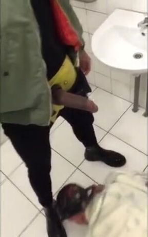 Daddy's Piss Drinking Twink in the Locker Room