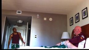 Kennie Jai Gets Massaged From Coach
