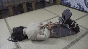 xr108-The girl in black leather boots Hogtie bondage