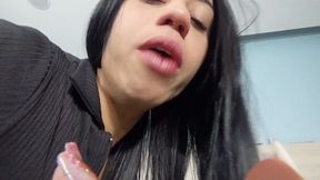 FARTING AND PUTTING ON SEVERAL CLOTHES FOR YOUR FANS PART 1 BY PIETRA HUNTER CAM BY ALINE FULL HD