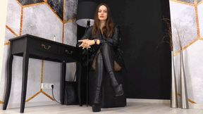 Mistress Anfisa - Licking is mandatory!