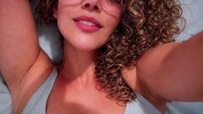 cu foi feito pra dar sem camisinha. morena brasileira com maravilhosos grandes peitos naturais fodendo sem camisinha e ela faz tudo! (13)